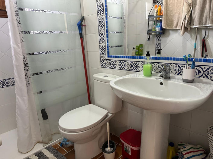 Image No.18-2 Bed House for sale