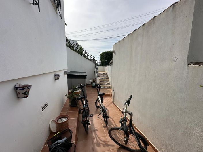 Image No.3-2 Bed House for sale