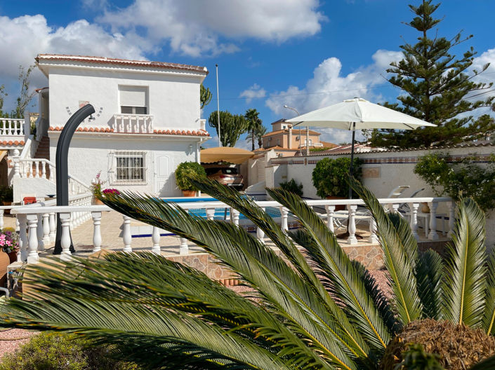 Image No.14-3 Bed House for sale