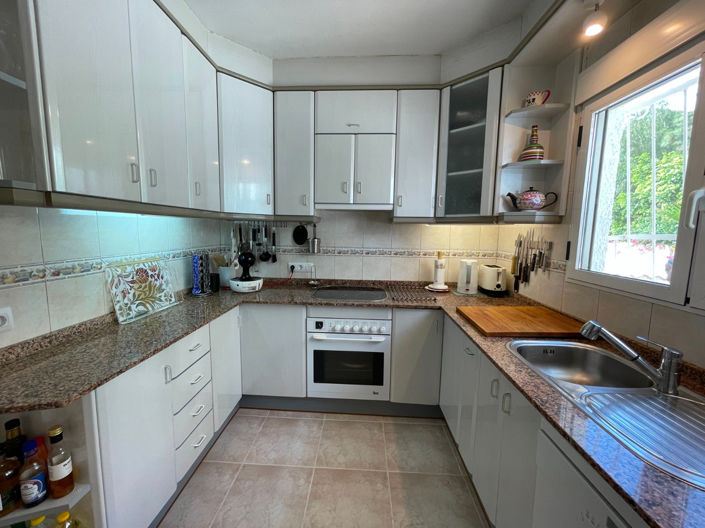 Image No.26-3 Bed House for sale