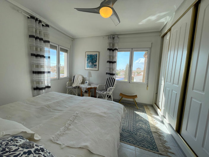 Image No.8-3 Bed House for sale