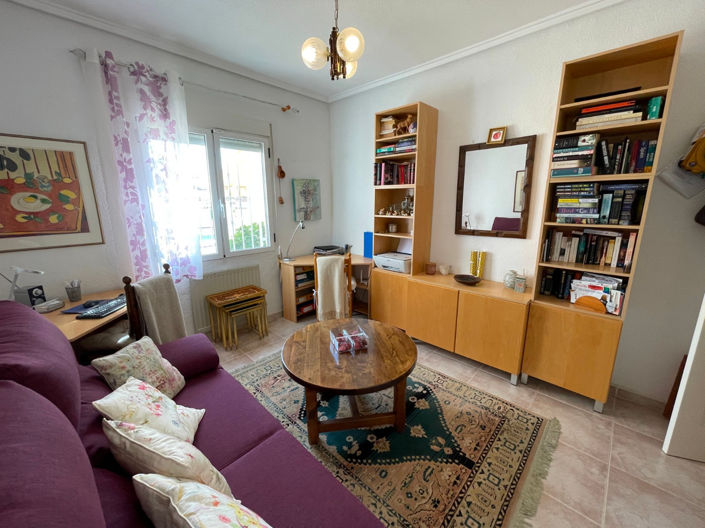 Image No.9-3 Bed House for sale