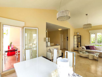 12-53013098fcab6c38b1379cd33298e050