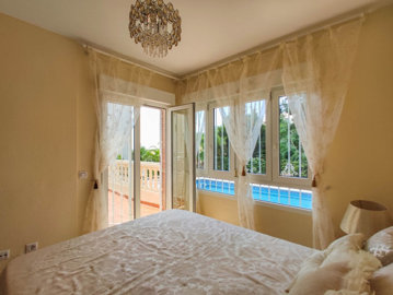 13-5fd73dea700db77384c091ca9818b1a9