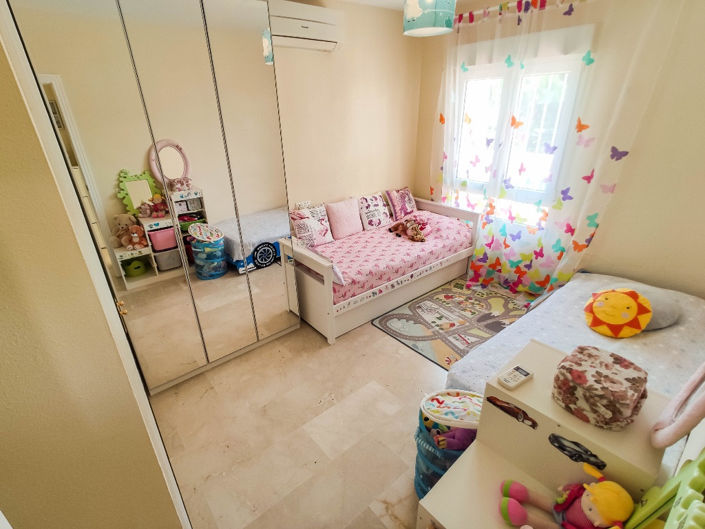 Image No.22-4 Bed House for sale