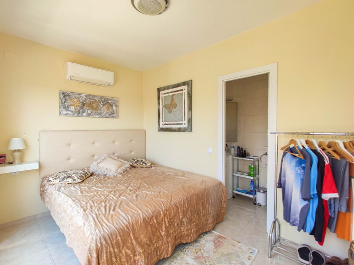 Image No.31-4 Bed House for sale