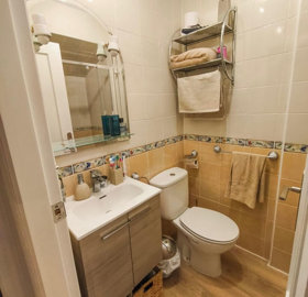 13-5fd73dea700db77384c091ca9818b1a9