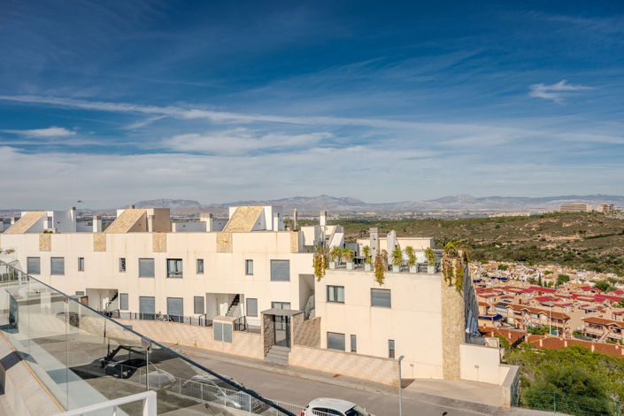 Image No.26-3 Bed Penthouse for sale
