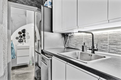 11-20939a0134ad724a8cb2a801094d15a4