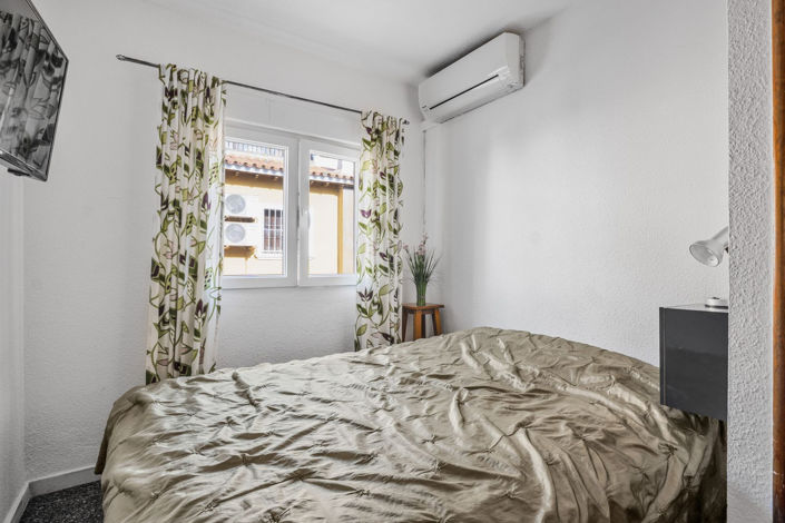 Image No.13-2 Bed House for sale