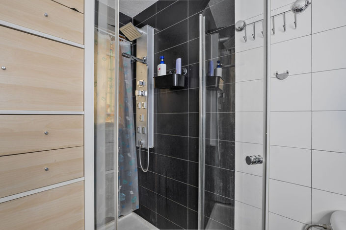 Image No.22-2 Bed House for sale