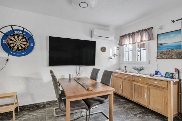 Image No.7-2 Bed House for sale