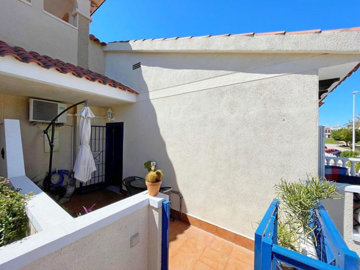 10-bb915d1cb19341576dcdc994b81ab9c5