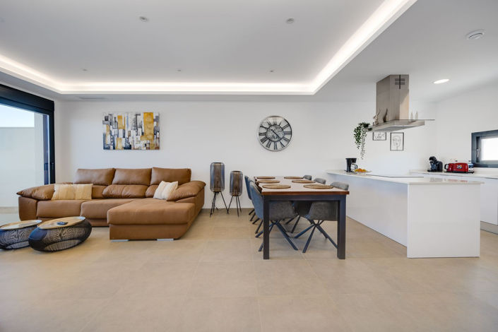 Image No.20-3 Bed House for sale