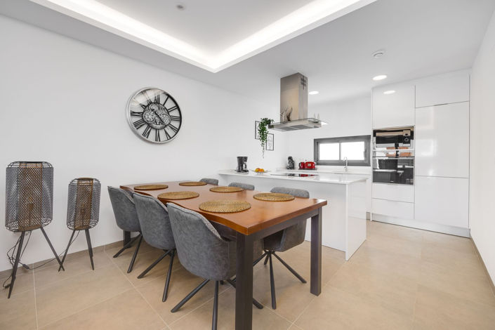 Image No.23-3 Bed House for sale