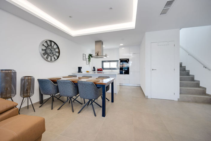 Image No.28-3 Bed House for sale