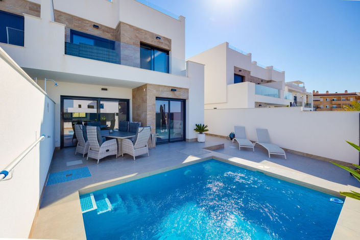 Image No.3-3 Bed House for sale