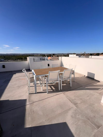 Image No.31-3 Bed House for sale