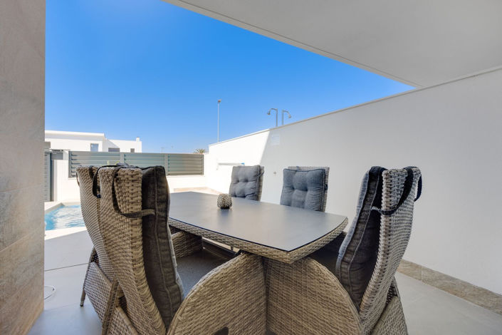 Image No.9-3 Bed House for sale