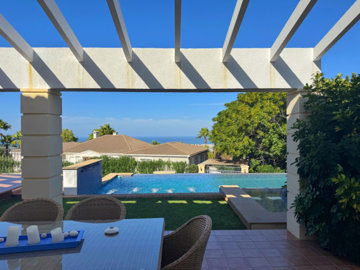 10-bb915d1cb19341576dcdc994b81ab9c5