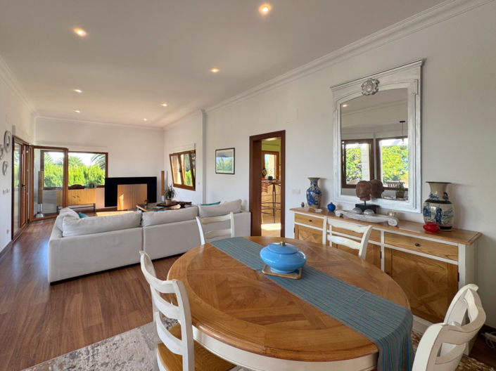 Image No.11-4 Bed House for sale