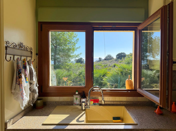 Image No.16-4 Bed House for sale