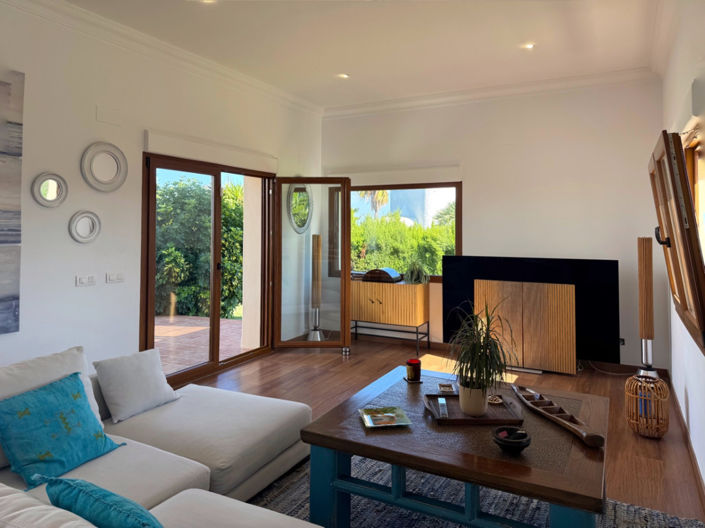 Image No.8-4 Bed House for sale