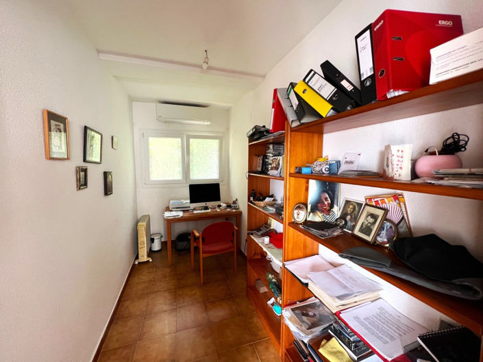 Image No.14-4 Bed House for sale