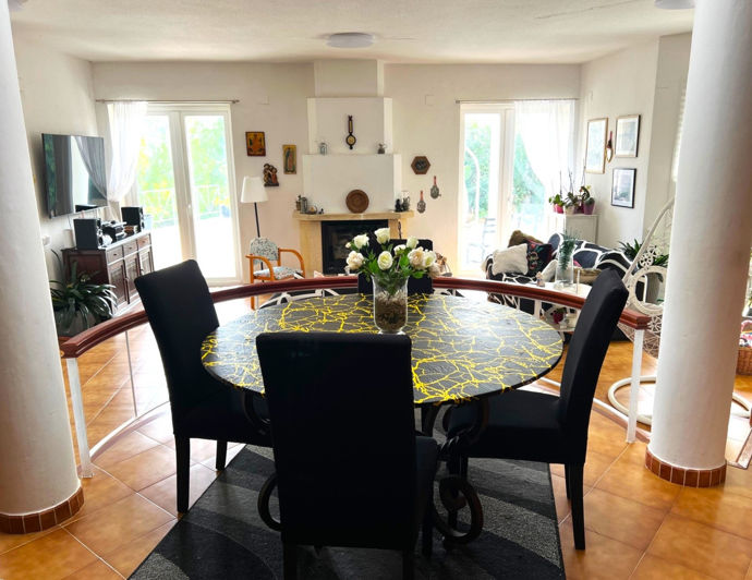 Image No.4-4 Bed House for sale