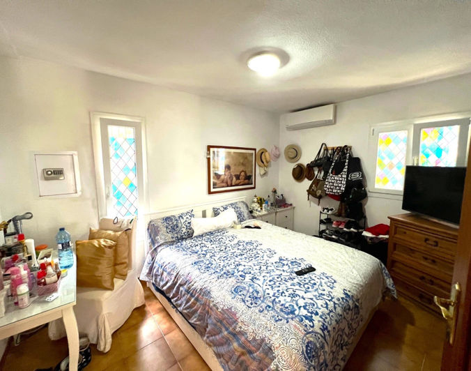 Image No.7-4 Bed House for sale