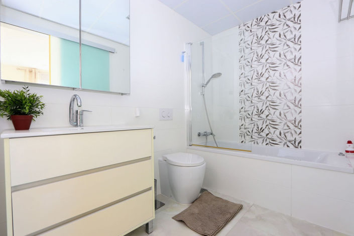 Image No.25-3 Bed House for sale