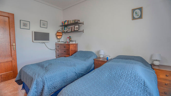 Image No.19-3 Bed House for sale