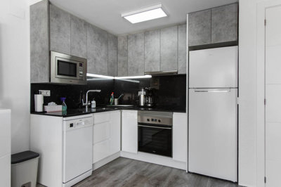 10-bb915d1cb19341576dcdc994b81ab9c5