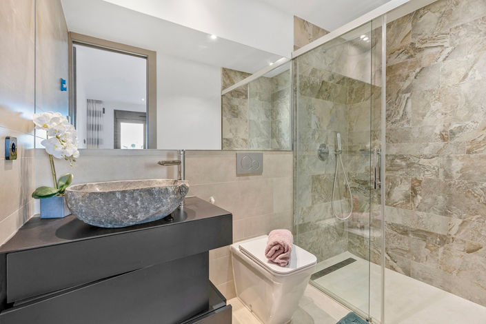 Image No.31-2 Bed Apartment for sale