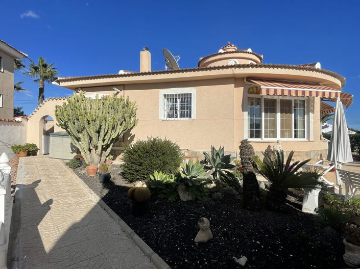 Image No.27-5 Bed House for sale