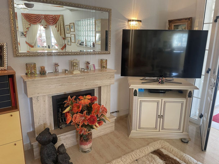 Image No.6-5 Bed House for sale