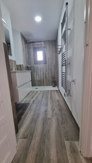 Image No.24-5 Bed House for sale