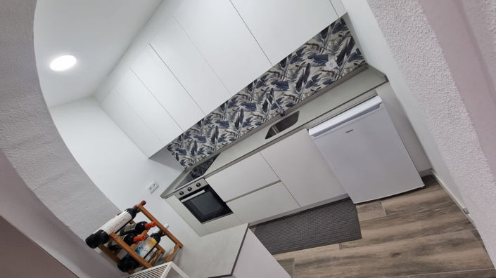 Image No.26-5 Bed House for sale