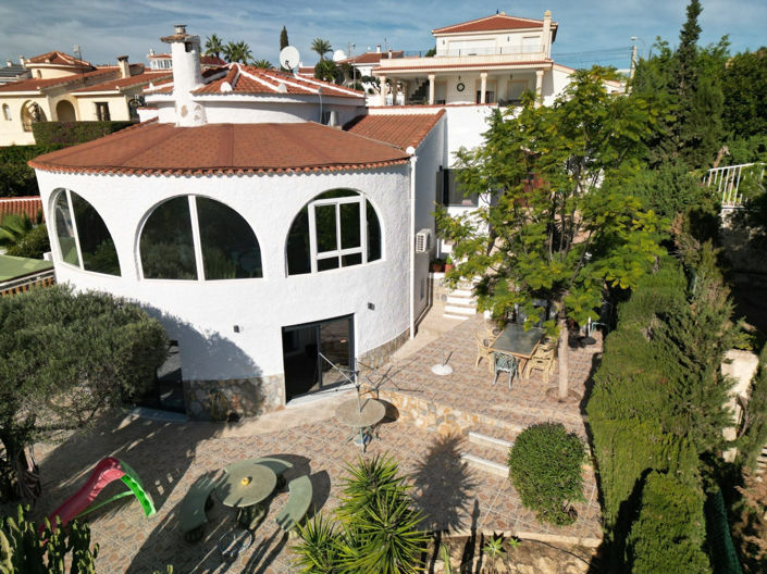 Image No.38-5 Bed House for sale