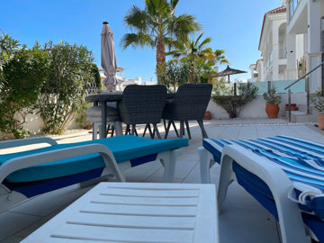 8-e64a9055bba3e77ac8aca3b893cdf826