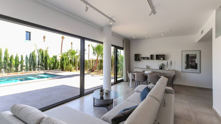 Image No.11-3 Bed House for sale