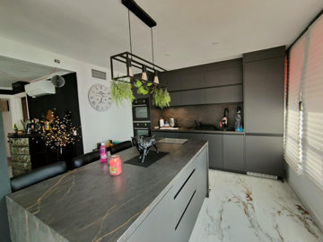 7-aa4cc561180b369757c0bb4af9886cd3