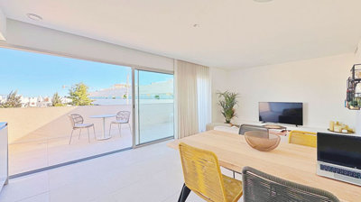 10-bb915d1cb19341576dcdc994b81ab9c5