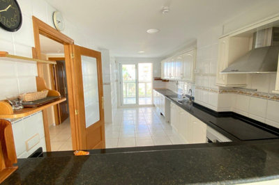 10-bb915d1cb19341576dcdc994b81ab9c5