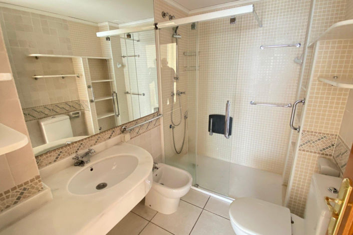 Image No.9-3 Bed Apartment for sale