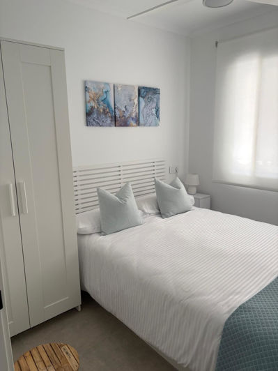 Image No.7-3 Bed House for sale