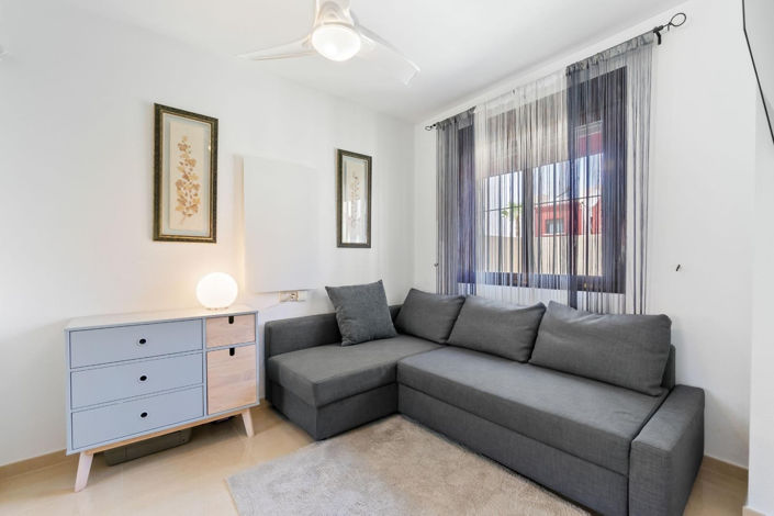 Image No.24-3 Bed House for sale