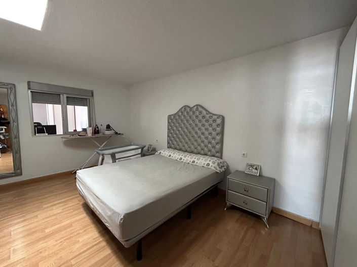 Image No.10-3 Bed House for sale