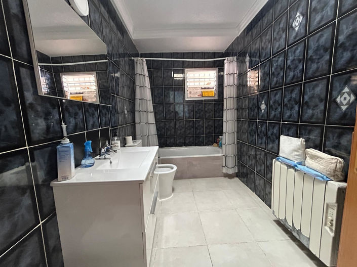 Image No.26-3 Bed House for sale