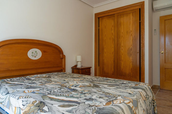 Image No.26-3 Bed House for sale